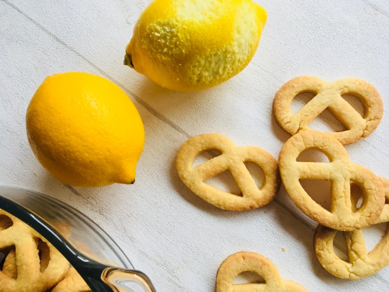 Bredele bretzel citron.jpg