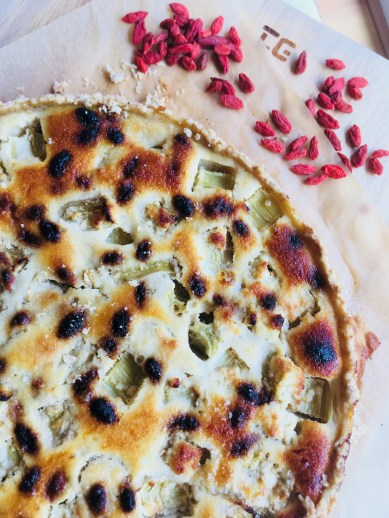 Tarte rhubarbe amandine.jpg